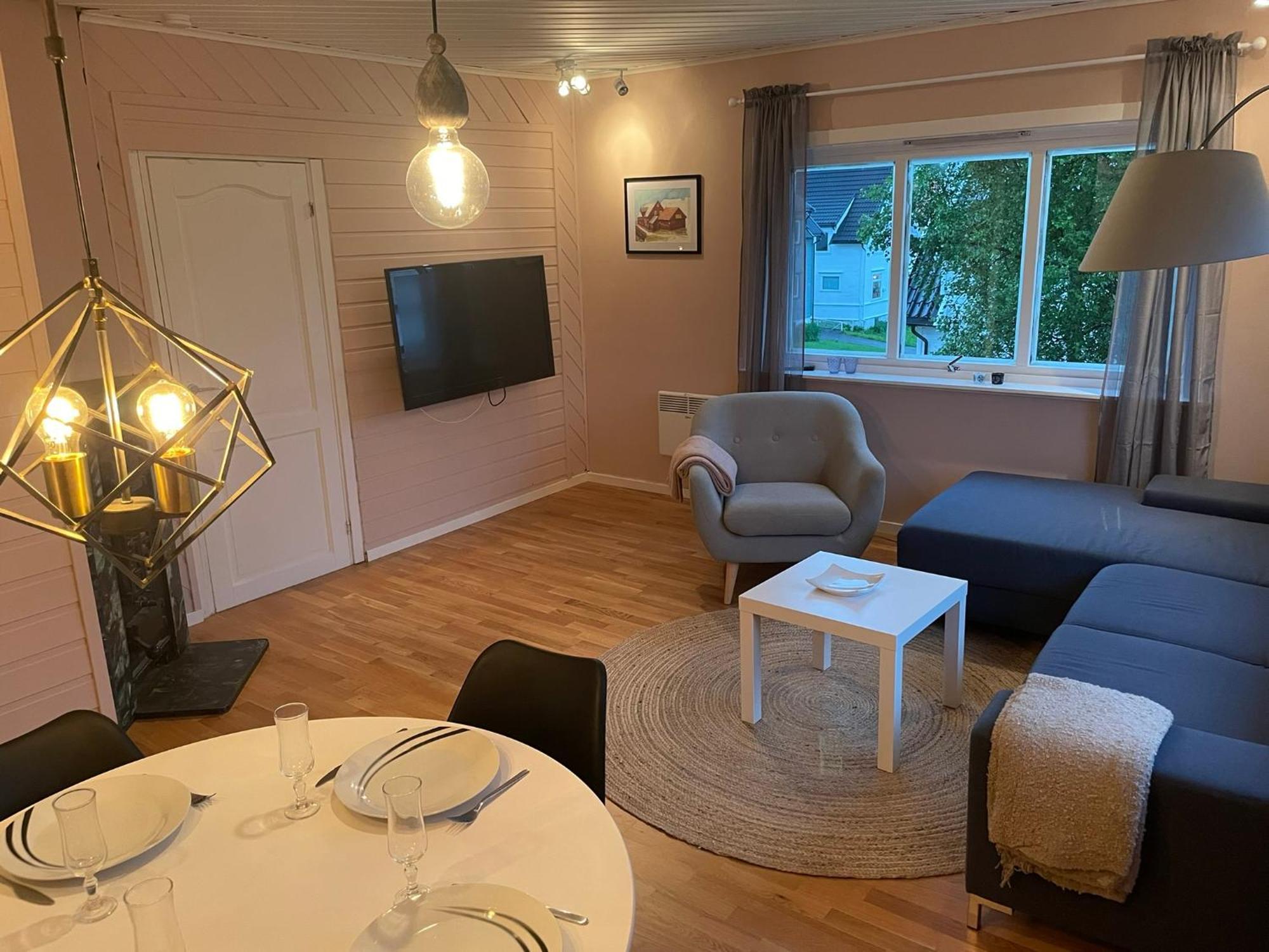 Centrally Located Apartment In Classic Townhouse Tromso Exterior photo